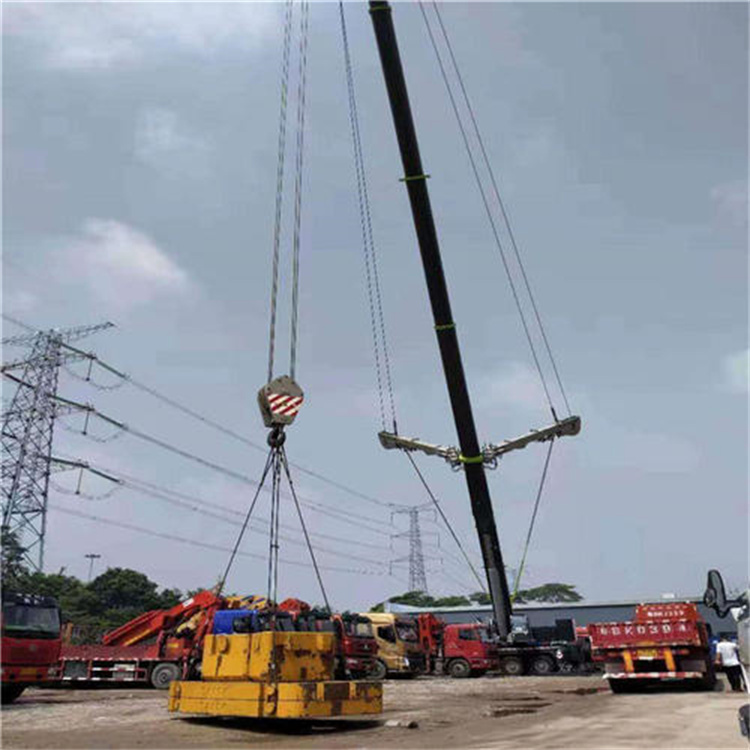 育才镇风电设备吊装